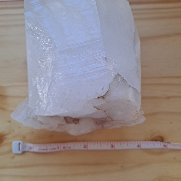 Large Quartz Crystal Point - Picture 6 of 8